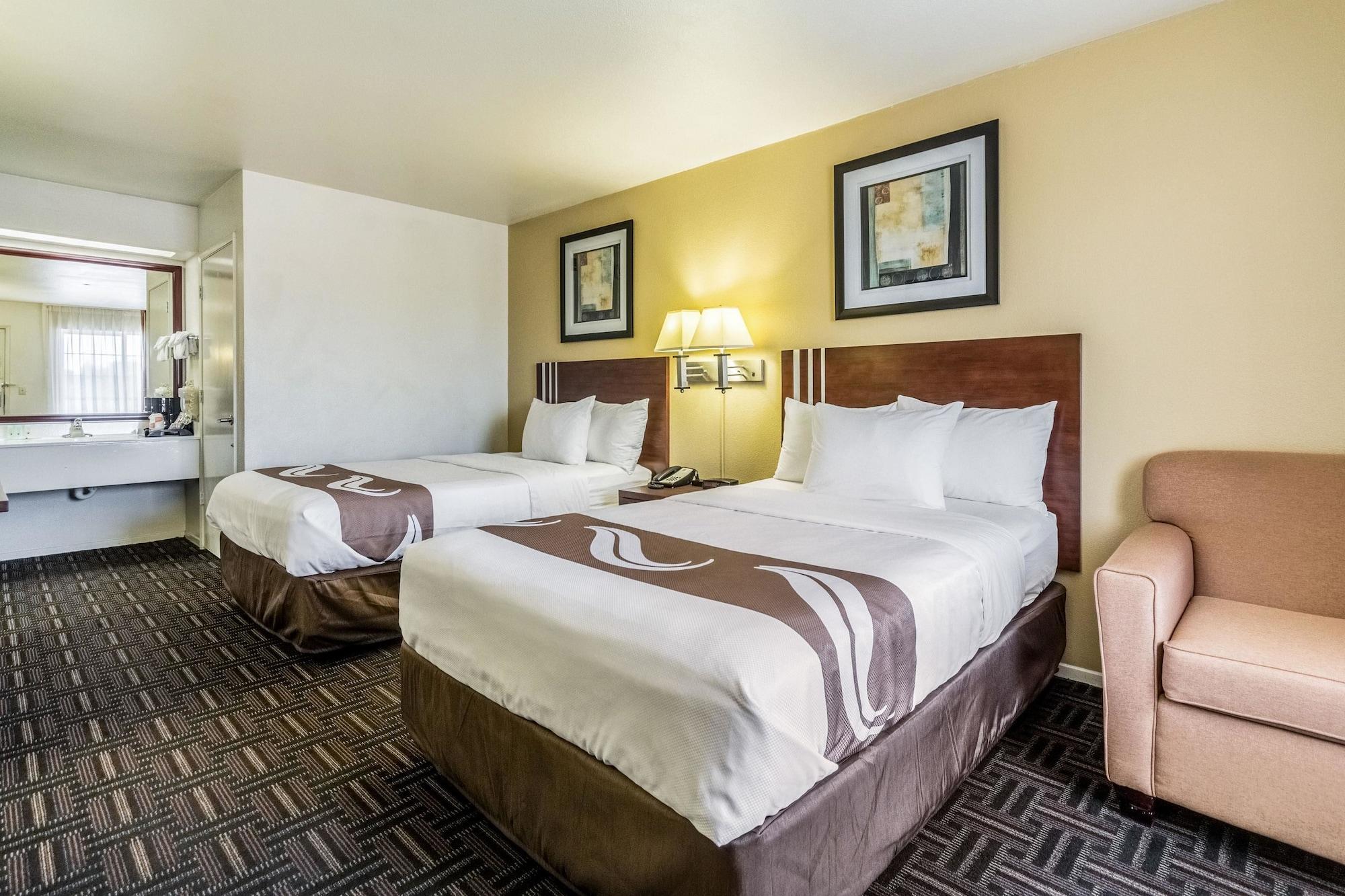 Quality Inn Fresno Near University Exterior photo