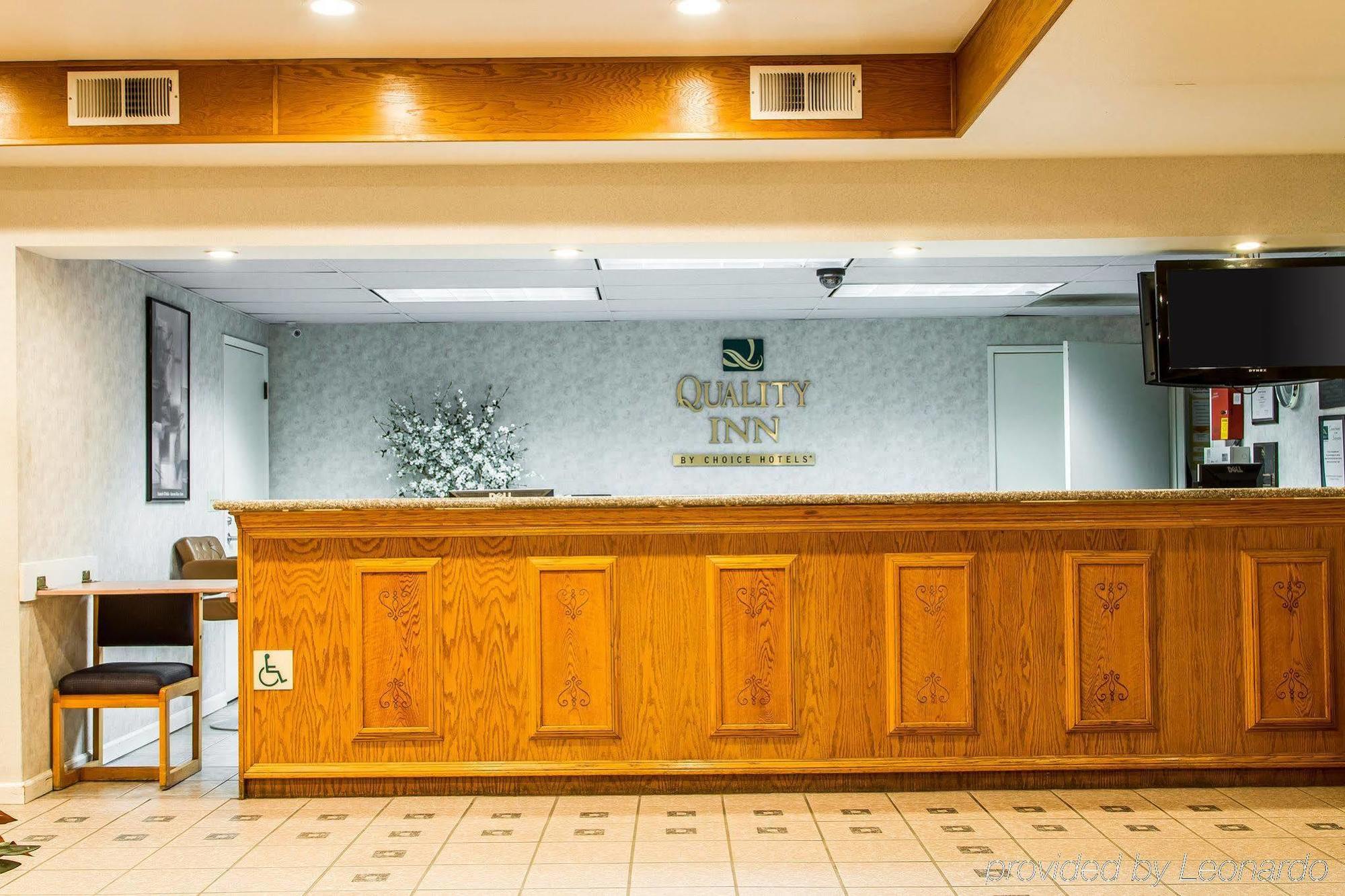 Quality Inn Fresno Near University Exterior photo
